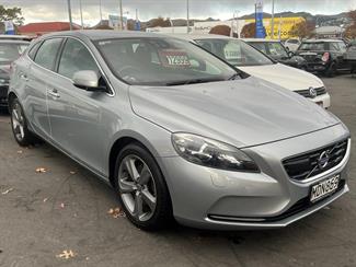 2013 Volvo V40 - Thumbnail