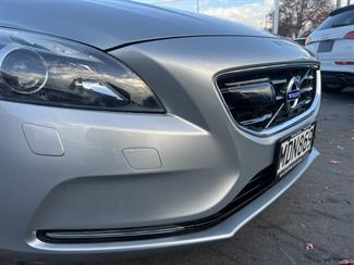 2013 Volvo V40 - Thumbnail