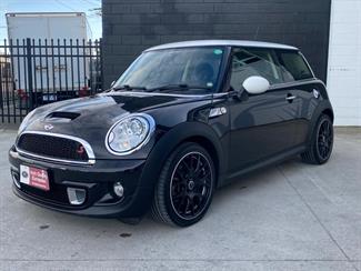 2013 Mini Cooper - Thumbnail