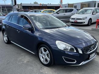 2012 Volvo V60 - Thumbnail